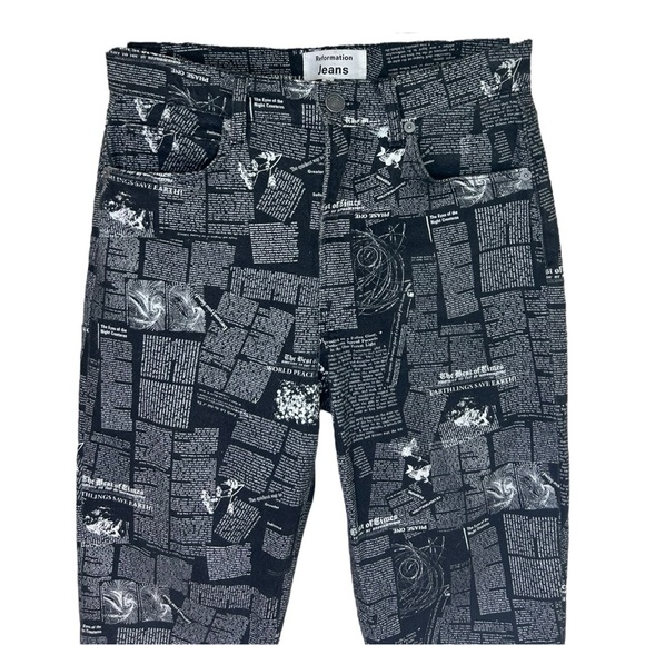 Reformation, High-Rise Bootcut Jean ‘Peyton' Zine Newspaper Print, Black Size 26 - Picture 5 of 17
